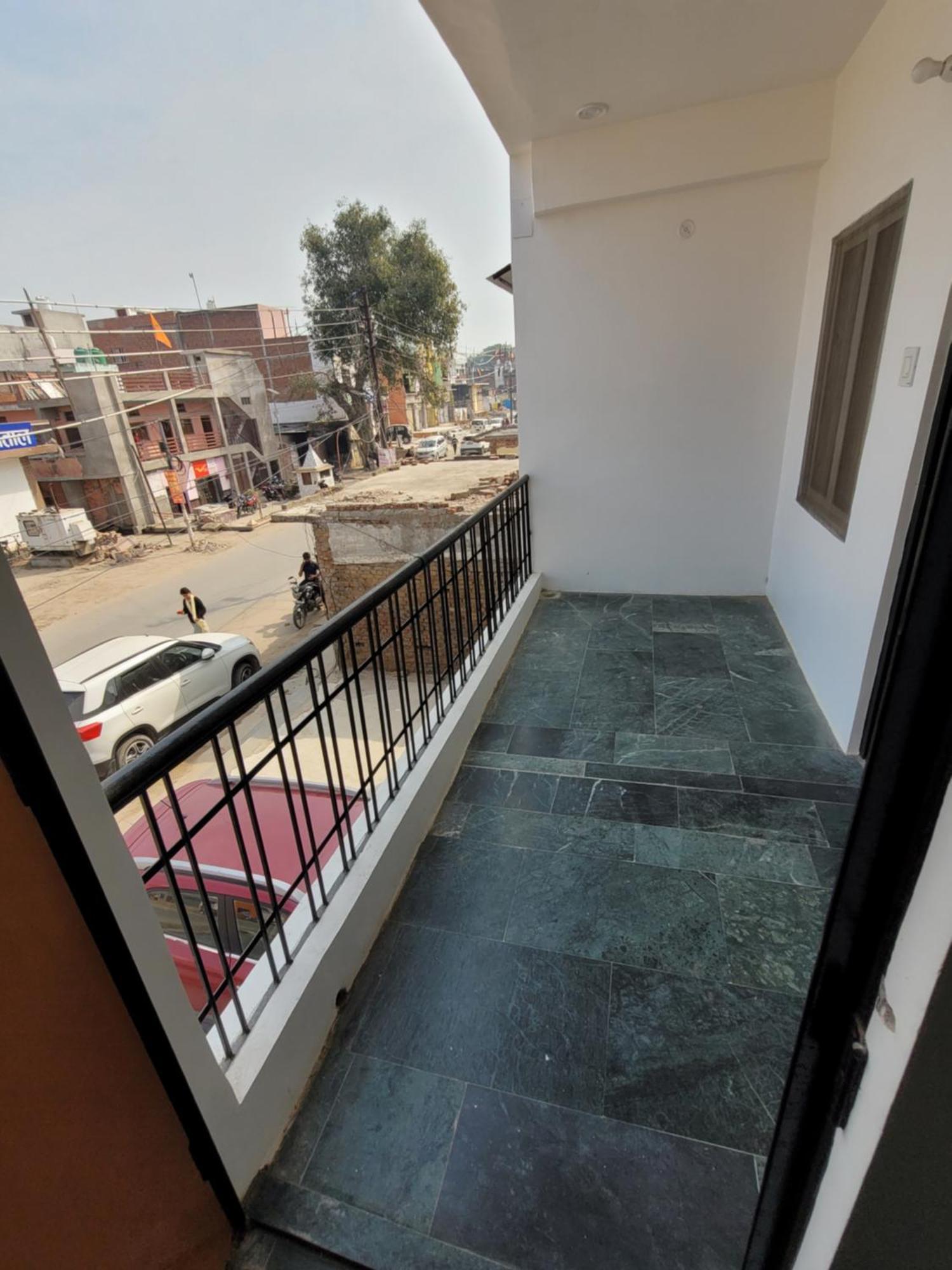 Pushpa Vatika Hotel Faizābād Exterior foto